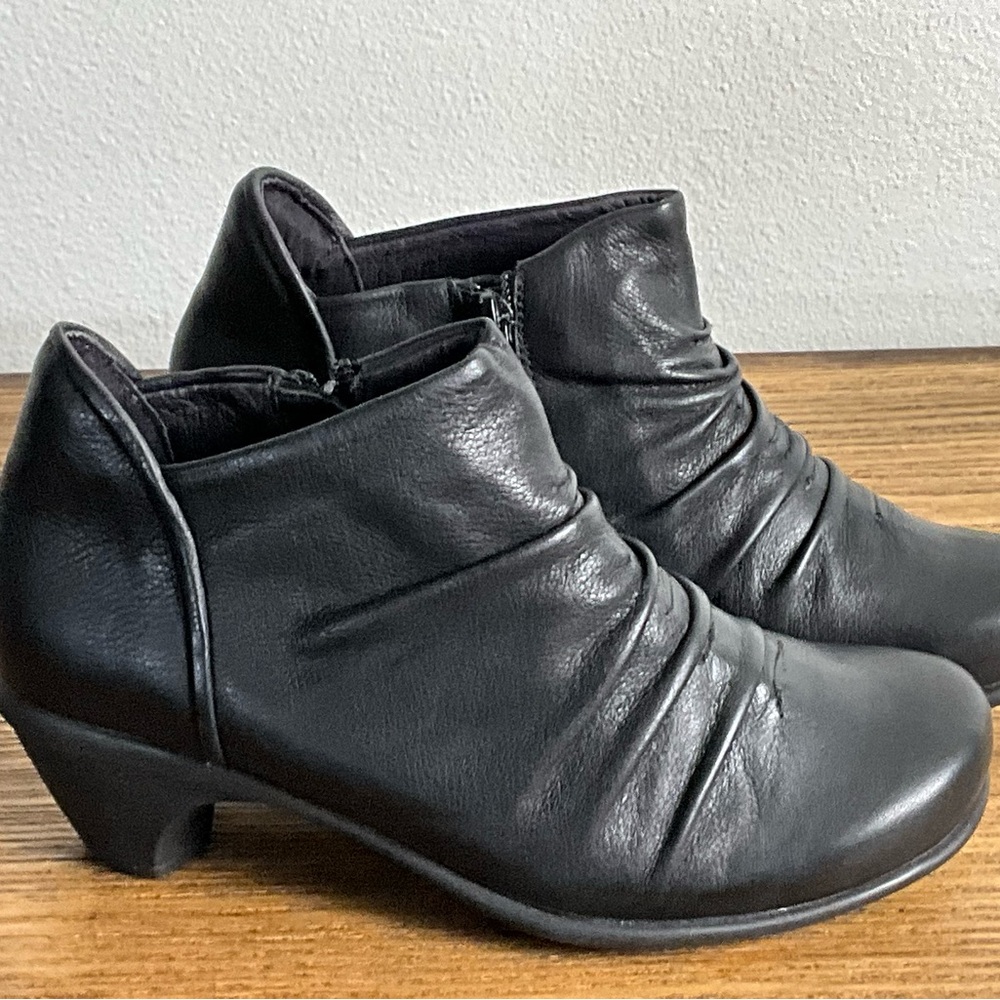 Naot Advance Black Leather Ankle Boot, New in Box - Picture 2 of 8